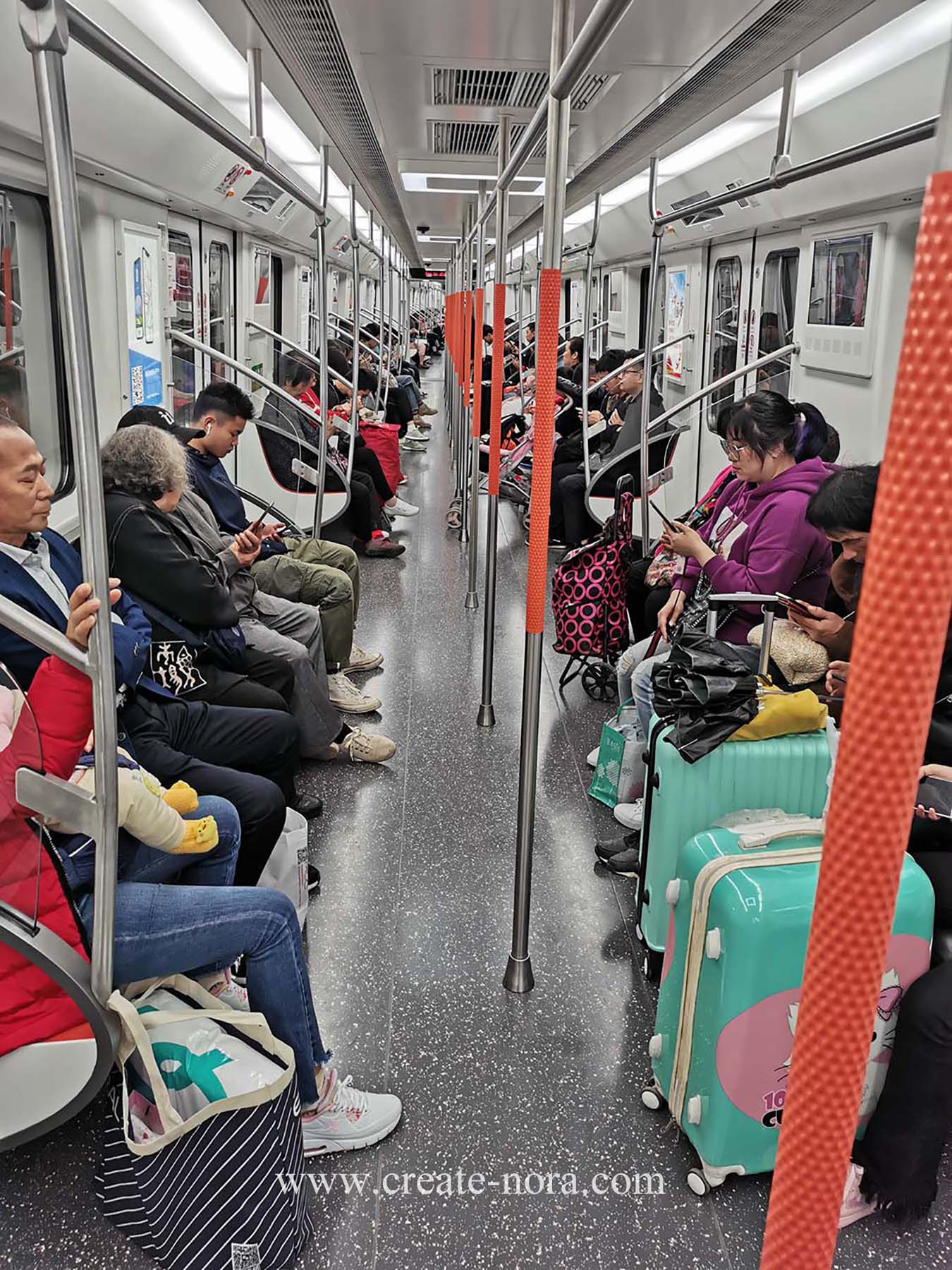 the photo of nora rubber flooring in Wuhan Metro 2